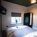酒店 Sallow Tree House 塞尔比