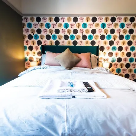 酒店 Sallow Tree House 塞尔比