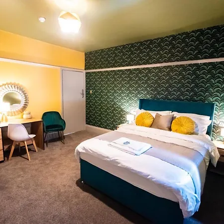 酒店 Sallow Tree House 塞尔比