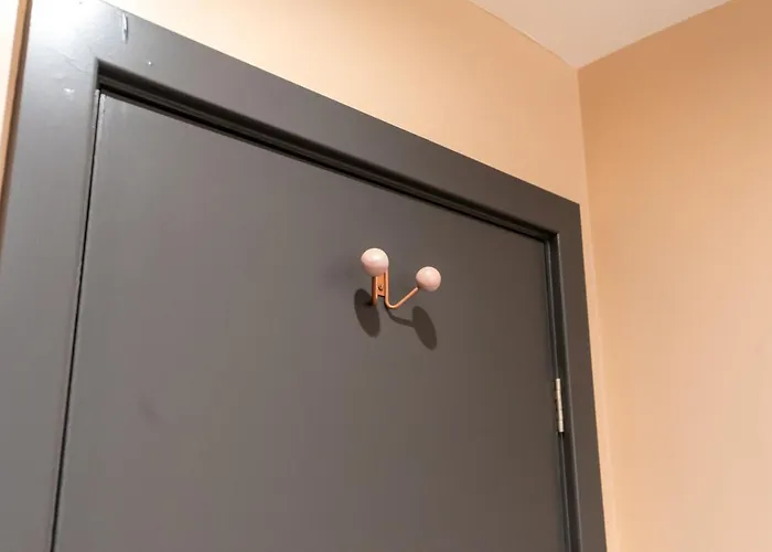 Sallow Tree House Hotel *