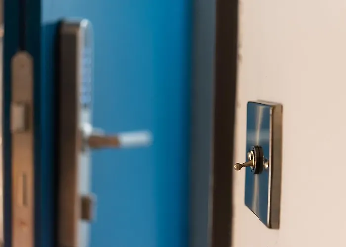 Sallow Tree House Hotel *