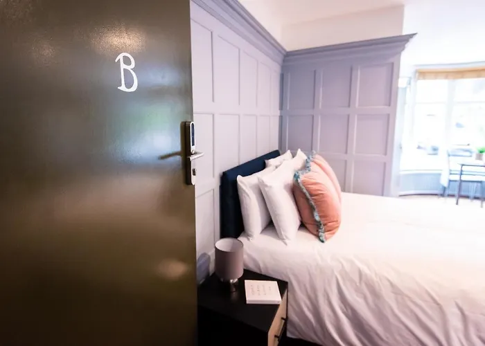 Sallow Tree House Hotel