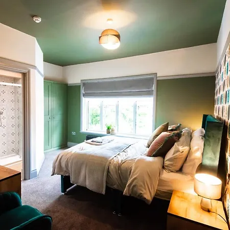 Sallow Tree House Hotel